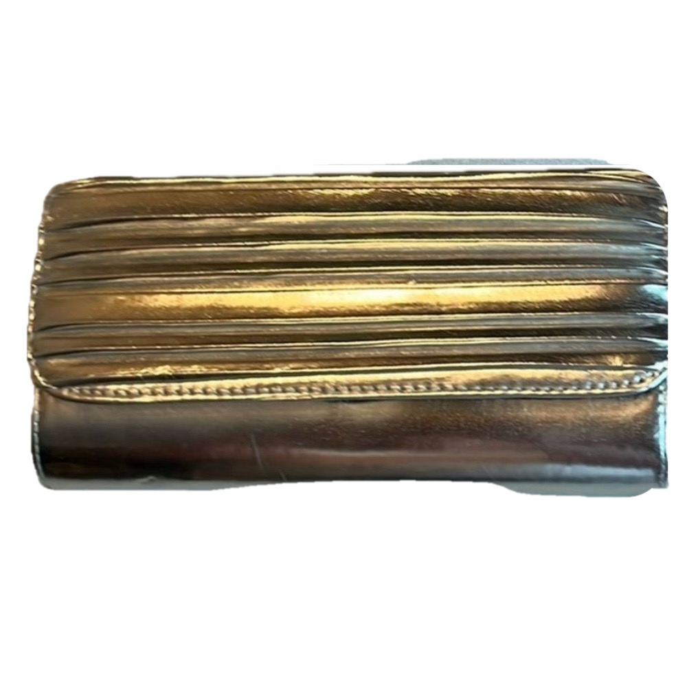 NWT SILVER CLUTCH ENVELOPE STYLE SNAP CLOSURE SOFT SIDED